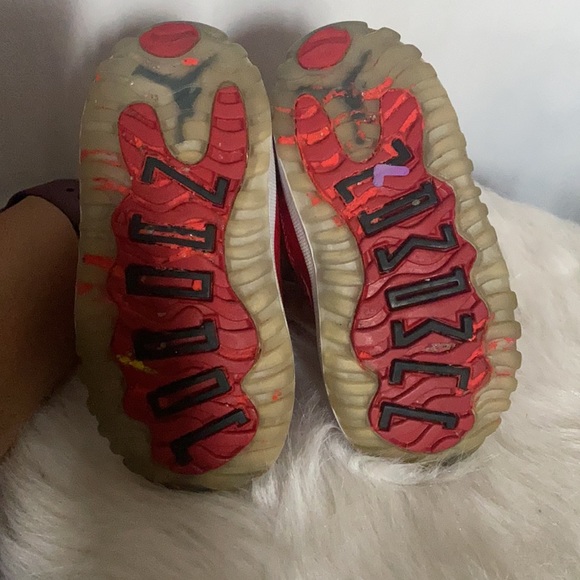 Air Jordan 11 Retro - Picture 5 of 8